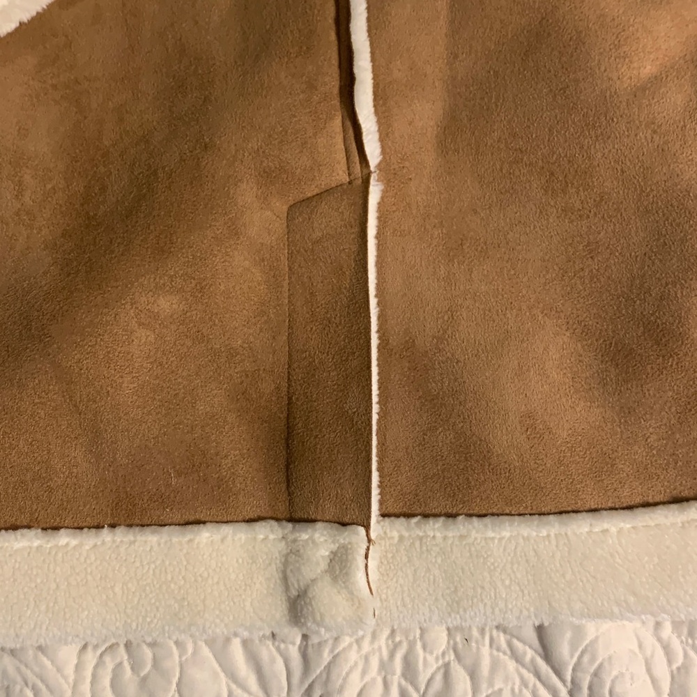Woman’s Universal Thread Shearling Jacket NEW - Picture 4 of 10